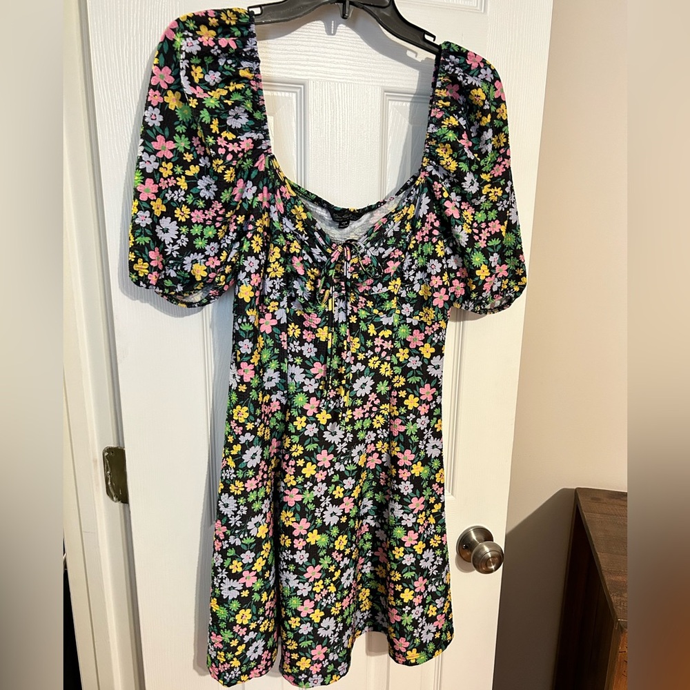 Miss Selfridge summer floral mini dress - Picture 5 of 5